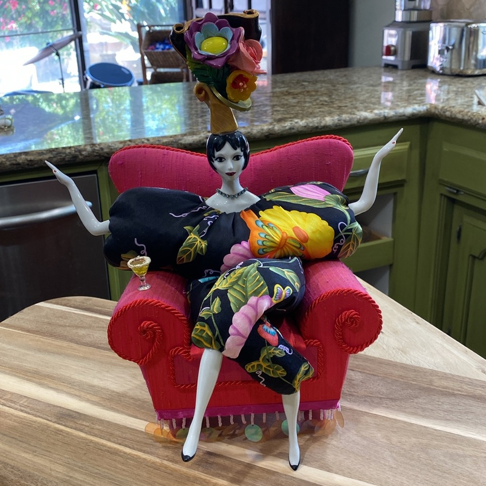 EUC Vintage Poupees by Isabelle lady with chair, martini glass.